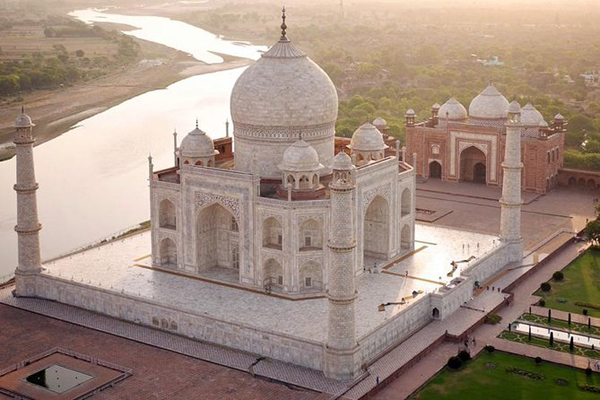 Hotels in Agra