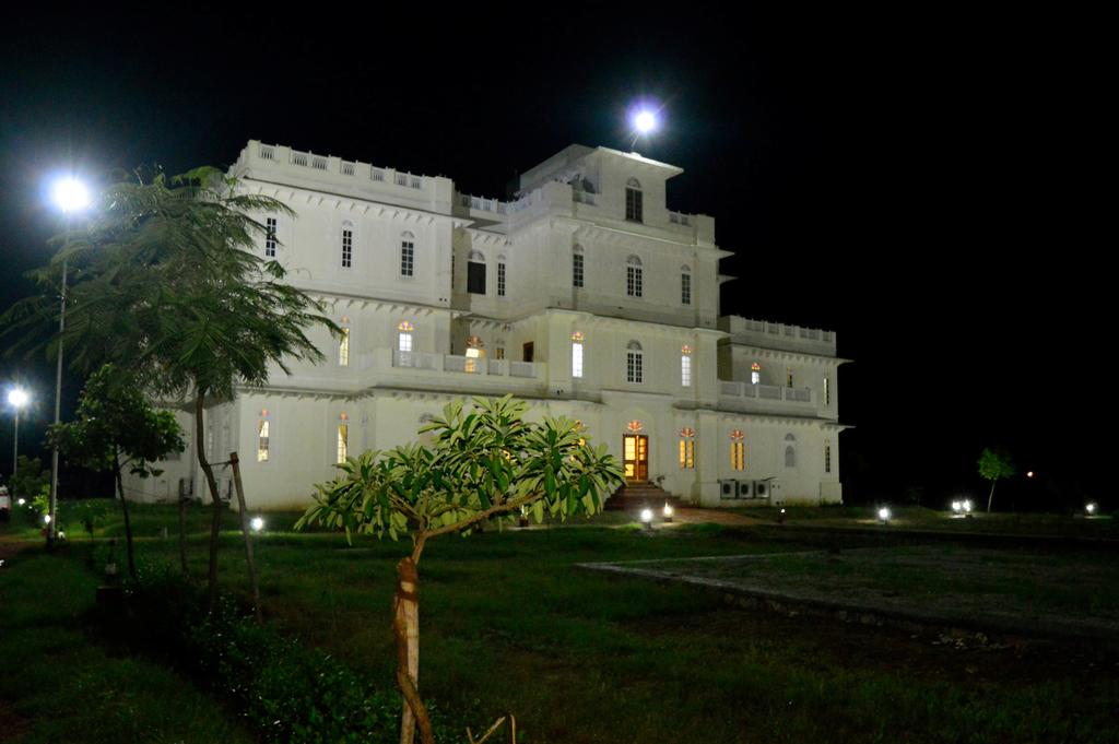 Aaram Baagh Hotel