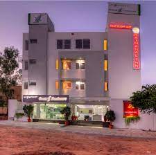 Rajmahal Inn Hotel